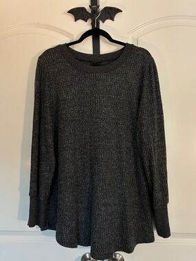 Torrid Charcoal Crew Neck Soft Knit Top U-Bottom Hem Stretch size 3X